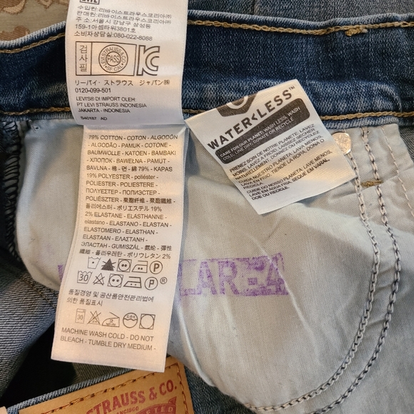 Levi's Curvy Bootcut Mid Rise Blue Jeans Women's Size 31 / 12 Short - Picture 8 of 14